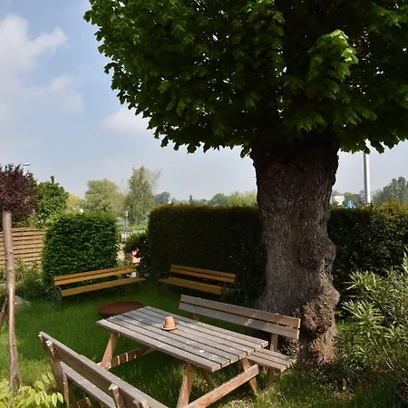 Vandrarhem Orange Meißen