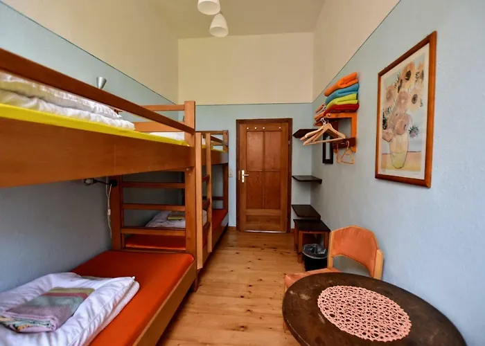 Hostel Orange